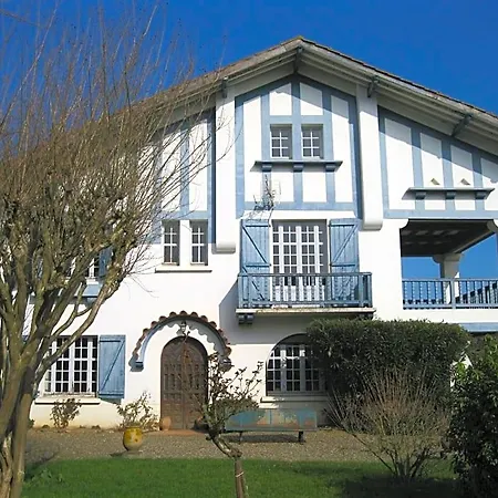 Sever Des Pyrenees فندق مبيت وإفطار 4*